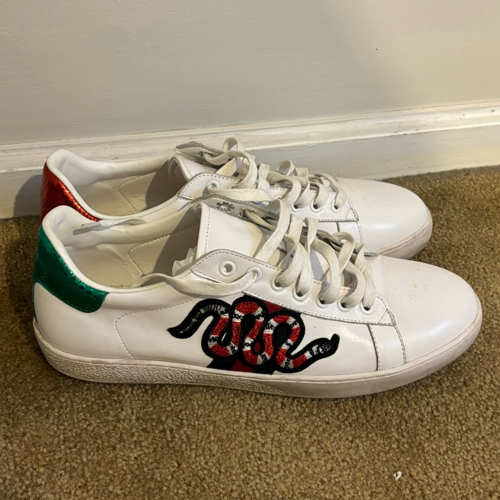 Gucci Sneakers Semi-Vintage Snake White Shoes